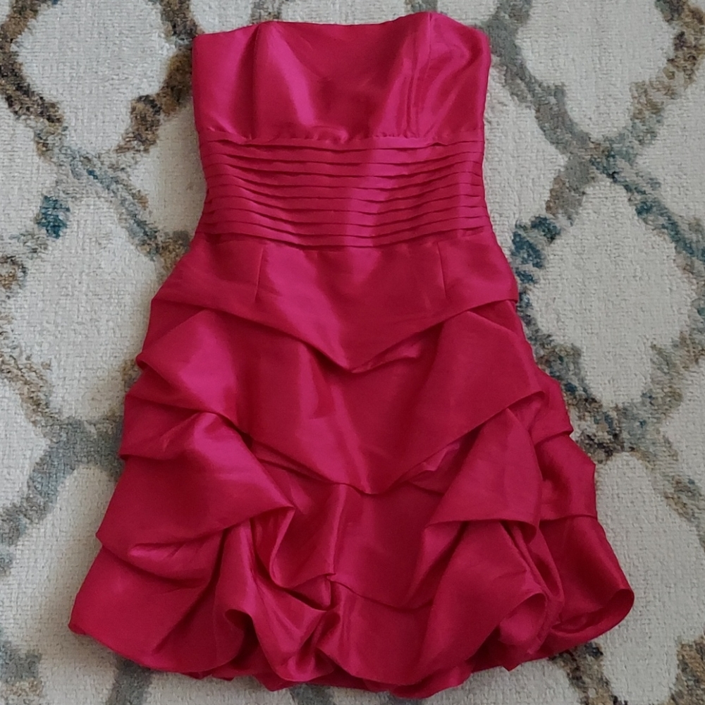 NWT Orchid Fuschia Forever 21 Strapless Dress